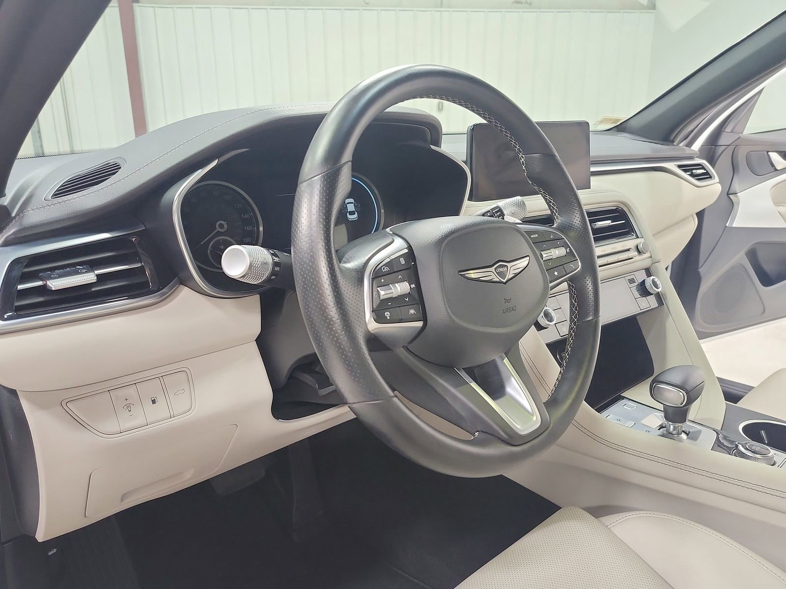 Used 2025 Genesis G70 2.5T RWD image 18
