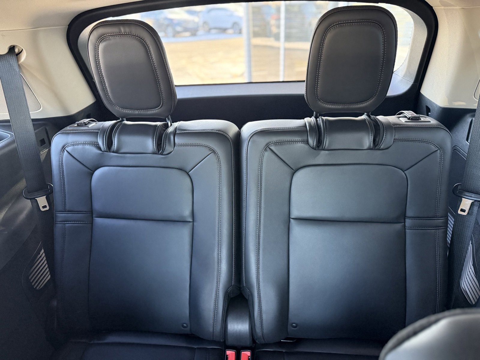 Used 2023 Lincoln Aviator Reserve w/ Equipment Group 201A image 16