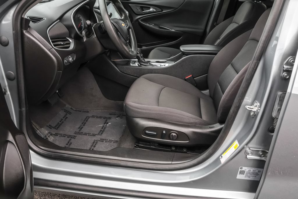 Used 2023 Chevrolet Malibu LT FWD image 17
