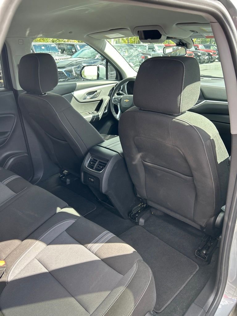 Used 2025 Chevrolet Blazer LT image 13