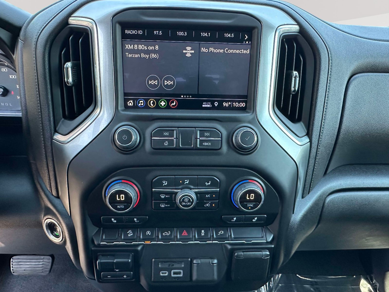 Used 2019 Chevrolet Silverado 1500 LT w/ All-Star Edition AWD/4WD image 8