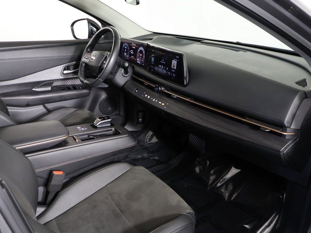 Used 2023 Nissan Ariya FWD image 27