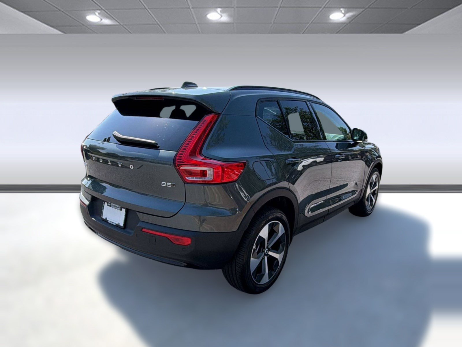 New 2026 Volvo XC40 B5 Plus w/ Climate Package AWD/4WD image 9