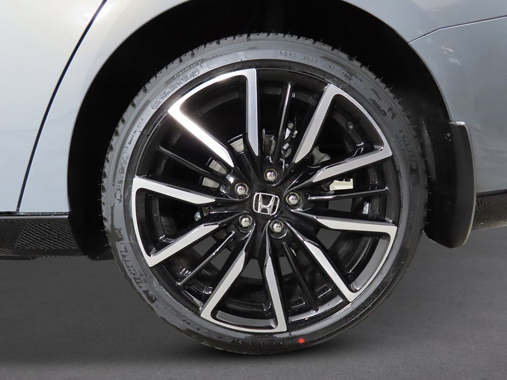 New 2026 Honda Accord Touring image 9