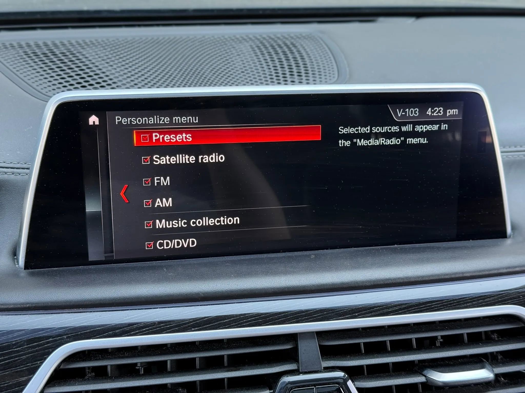 Used 2019 BMW 740i w/ Executive Package RWD image 23
