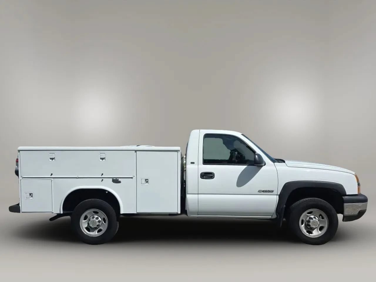 Used 2003 Chevrolet Silverado 2500 2WD Regular Cab image 9