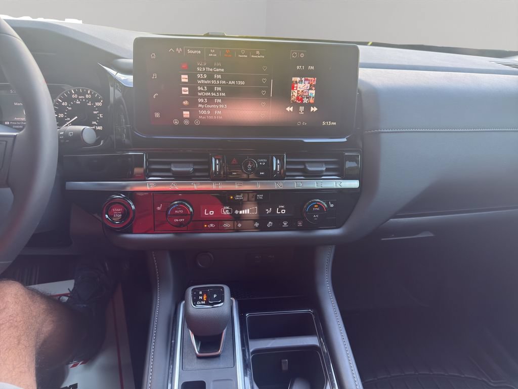 Used 2026 Nissan Pathfinder SV FWD image 28