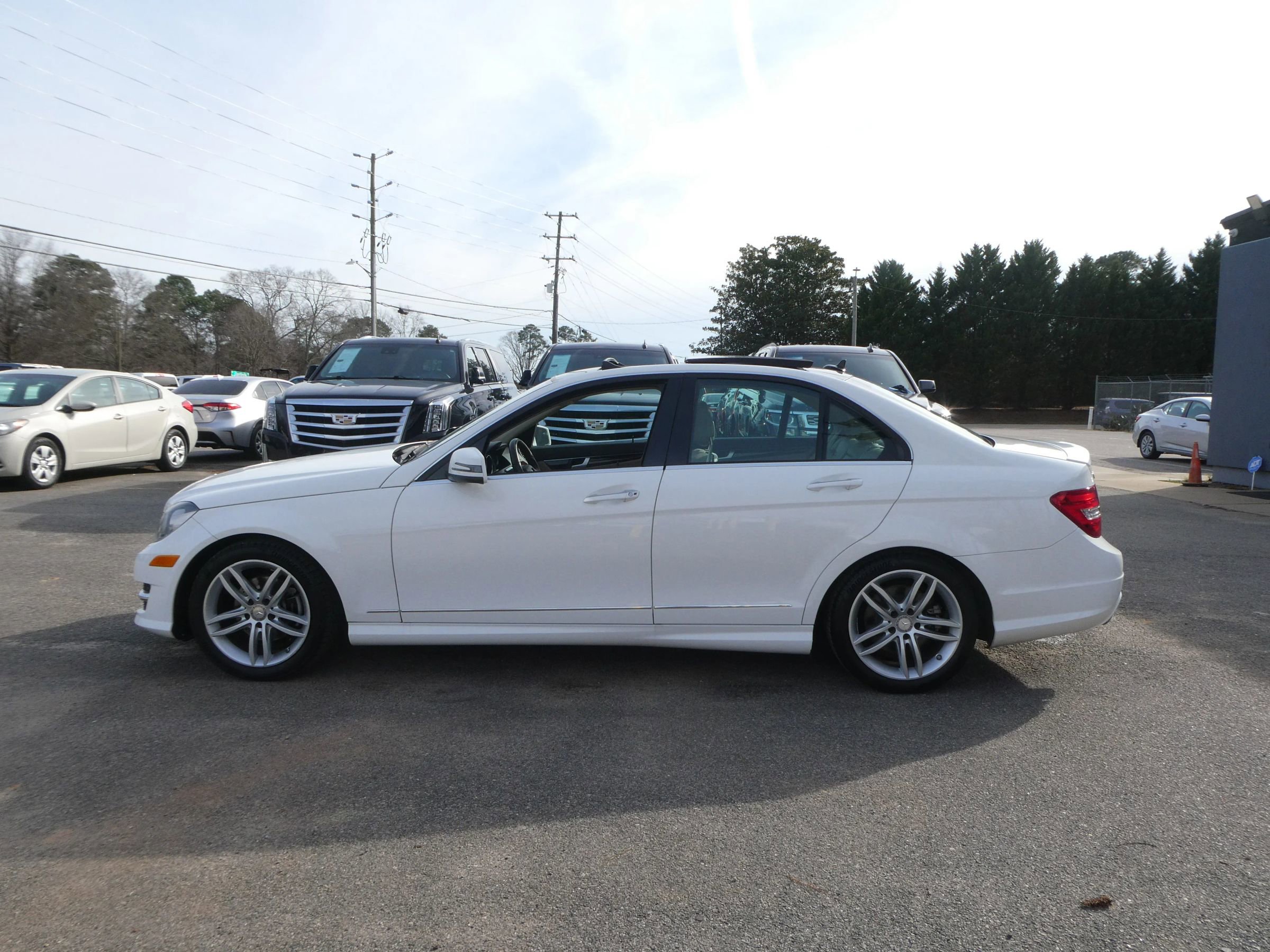 Used 2014 Mercedes-Benz C 250 Sedan image 9