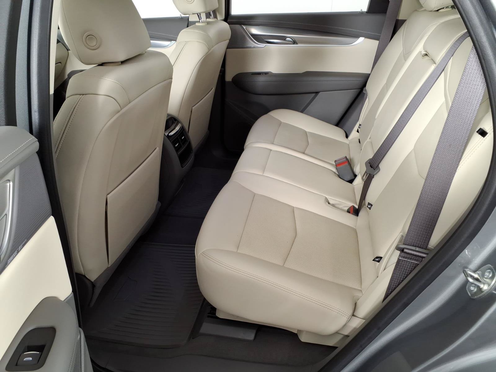 Certified 2024 Cadillac XT5 Premium Luxury w/ Technology Package FWD image 15