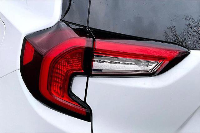 Used 2024 GMC Terrain SLT image 29