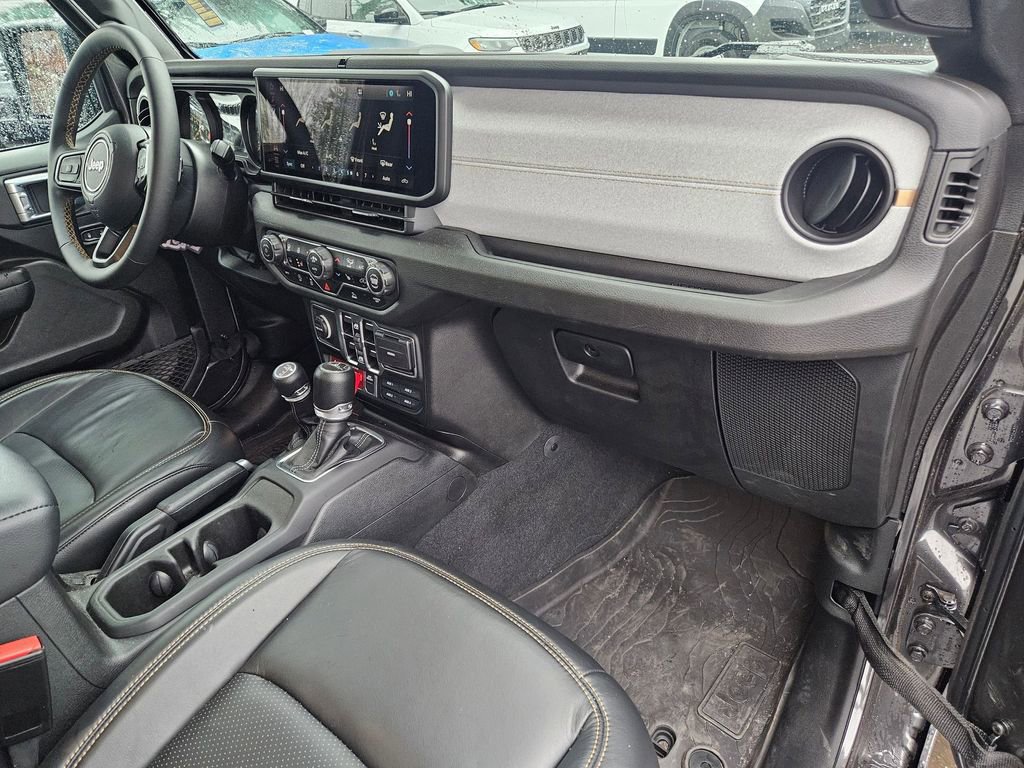 Certified 2024 Jeep Gladiator Willys image 19