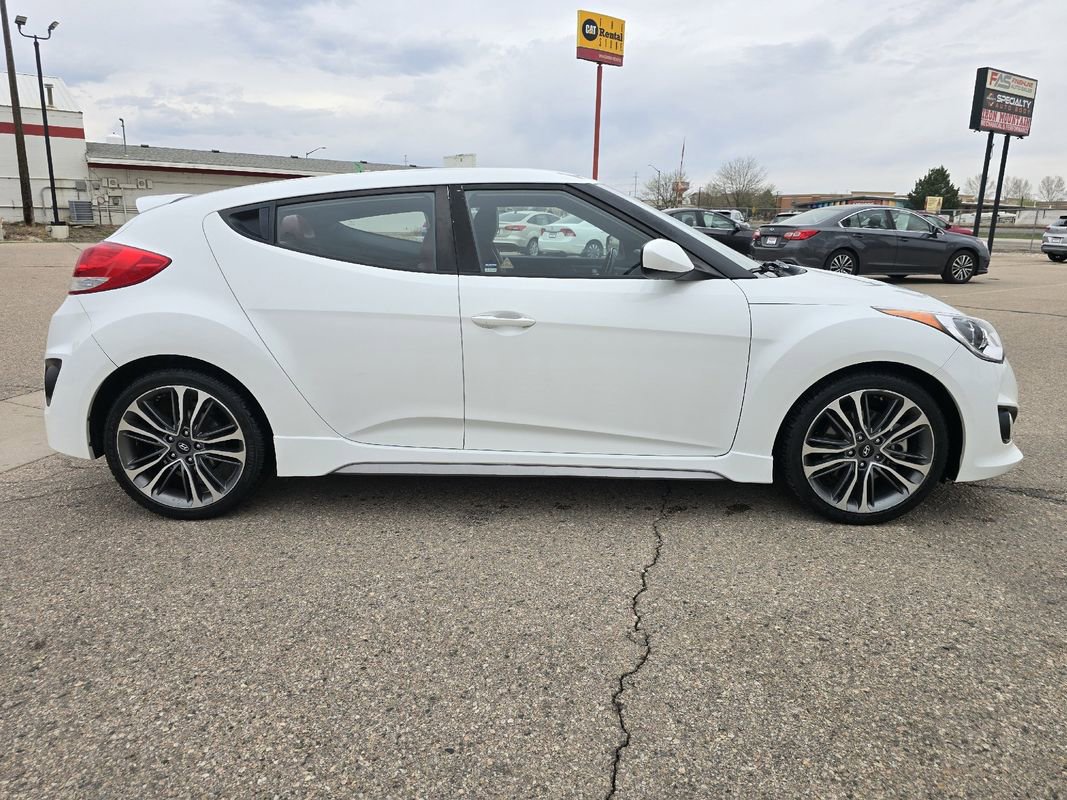 Used 2016 Hyundai Veloster Turbo R-Spec image 3