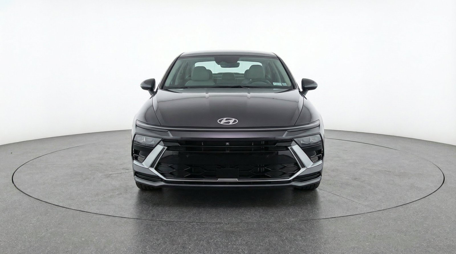 Used 2025 Hyundai Sonata SEL FWD image 2