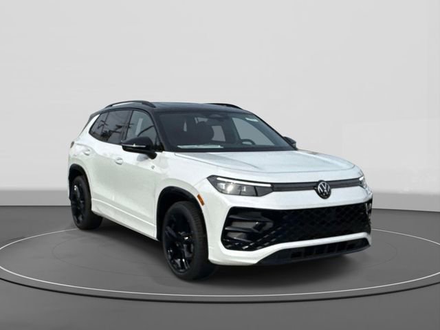 New 2026 Volkswagen Tiguan SE R-Line FWD image 1