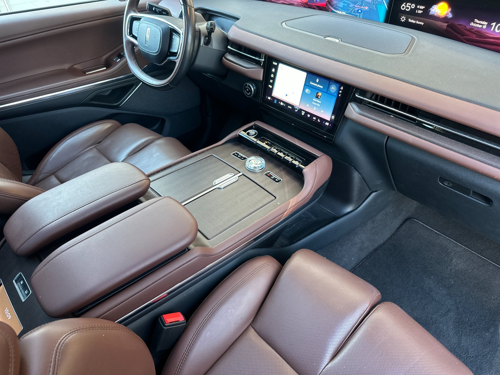 Certified 2025 Lincoln Navigator Reserve AWD/4WD image 18