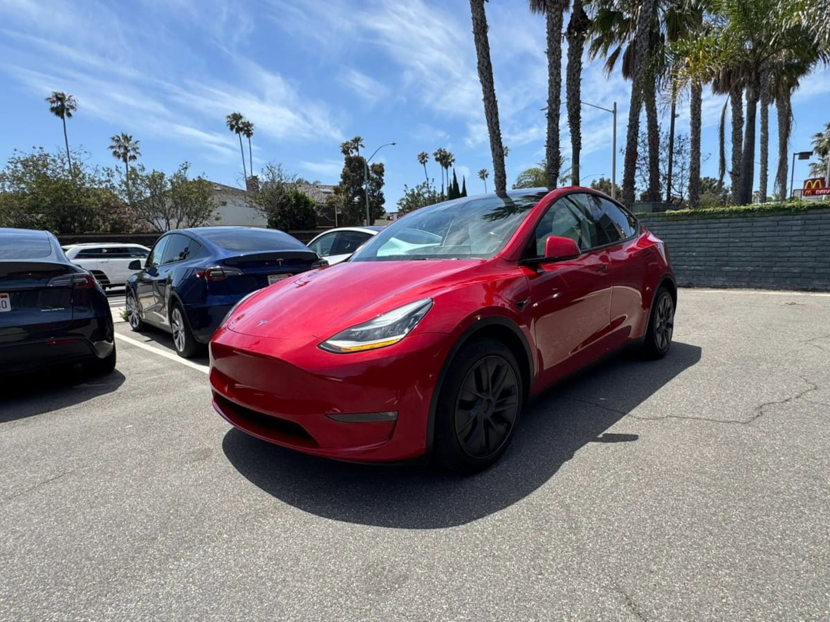Used 2022 Tesla Model Y Long Range AWD/4WD image 6