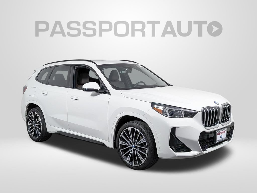 Used 2023 BMW X1 xDrive28i w/ Premium Package AWD/4WD image 9