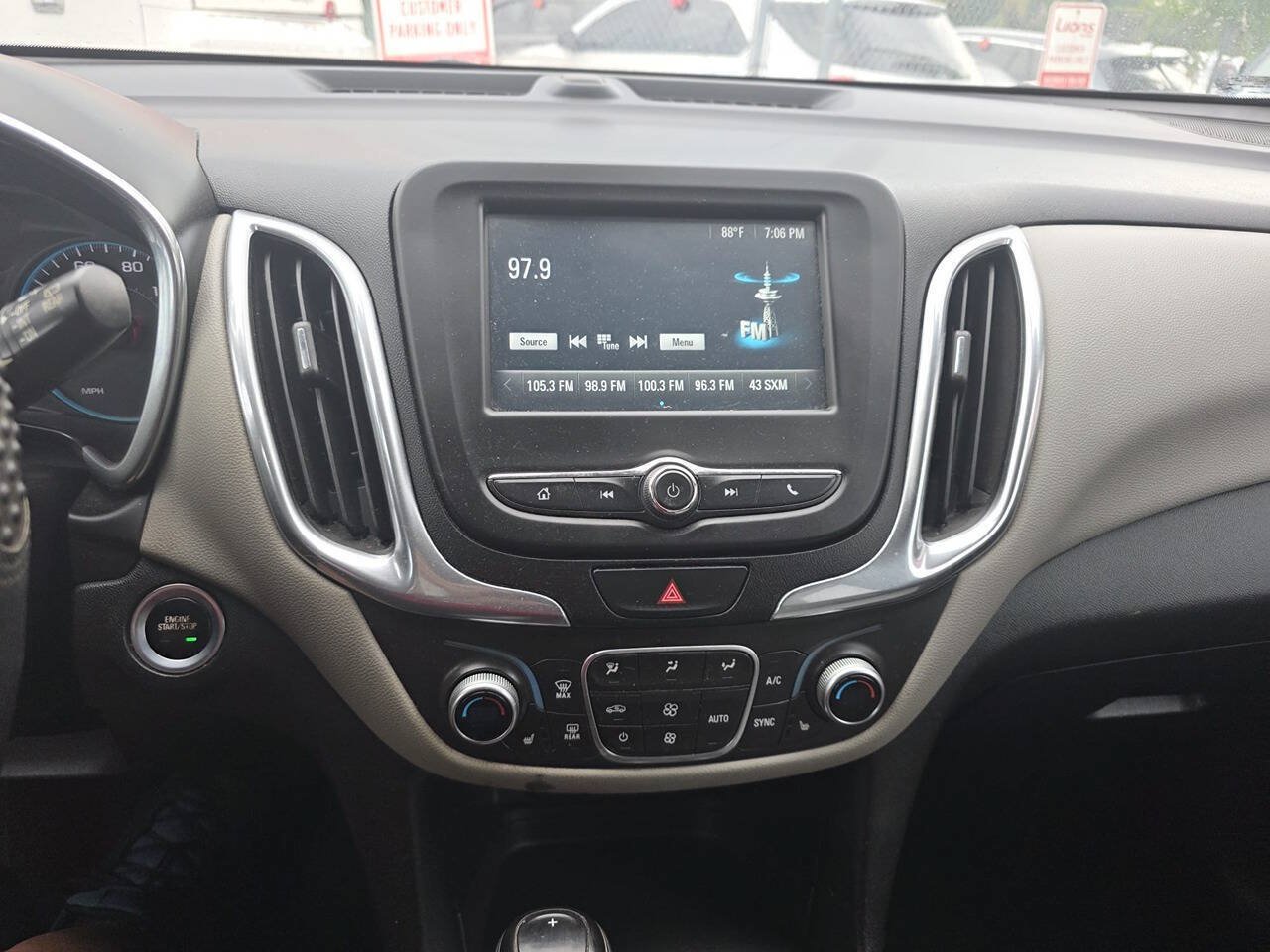 Used 2018 Chevrolet Equinox LT AWD/4WD image 13