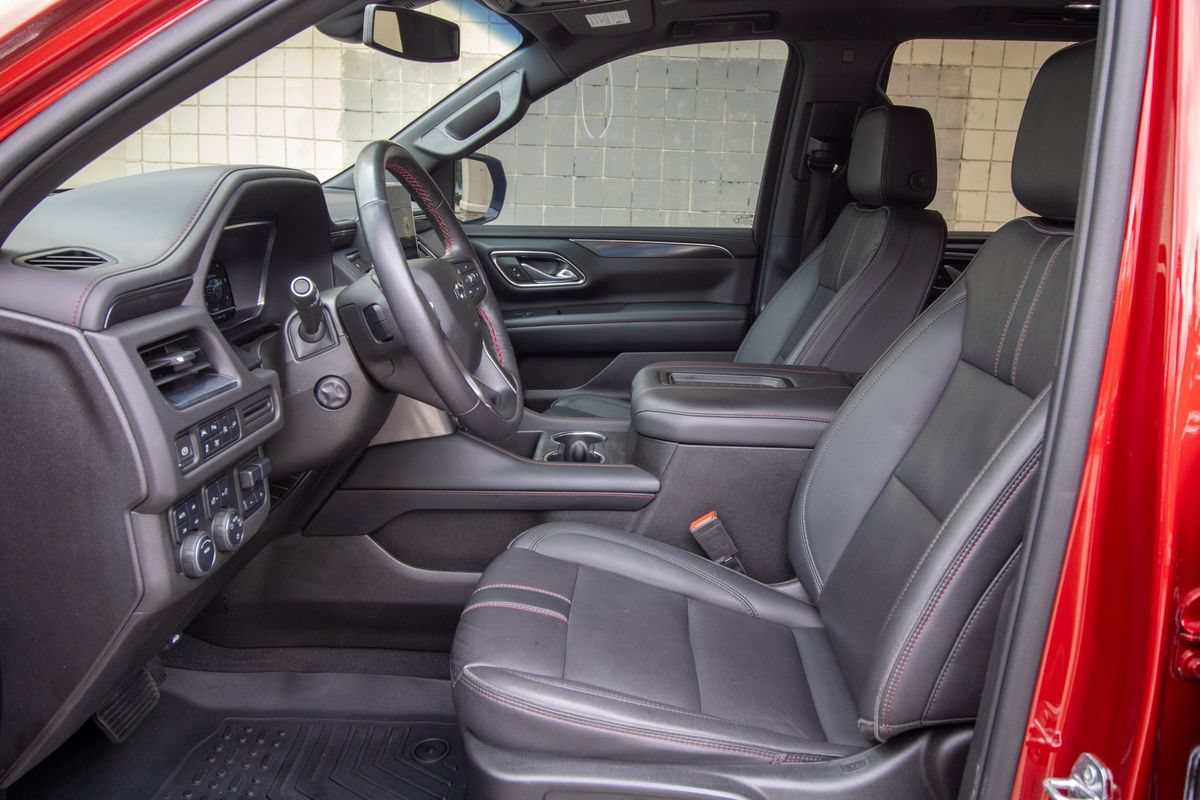 Used 2022 Chevrolet Tahoe RST w/ Luxury Package AWD/4WD image 14