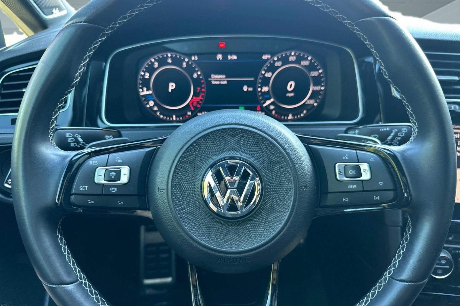 Used 2019 Volkswagen Golf R 4-Door image 16