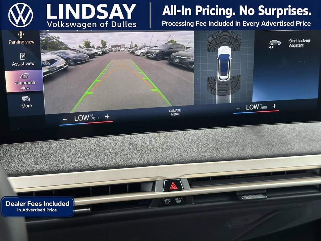 Used 2023 BMW iX xDrive50 w/ Sport Package AWD/4WD image 17
