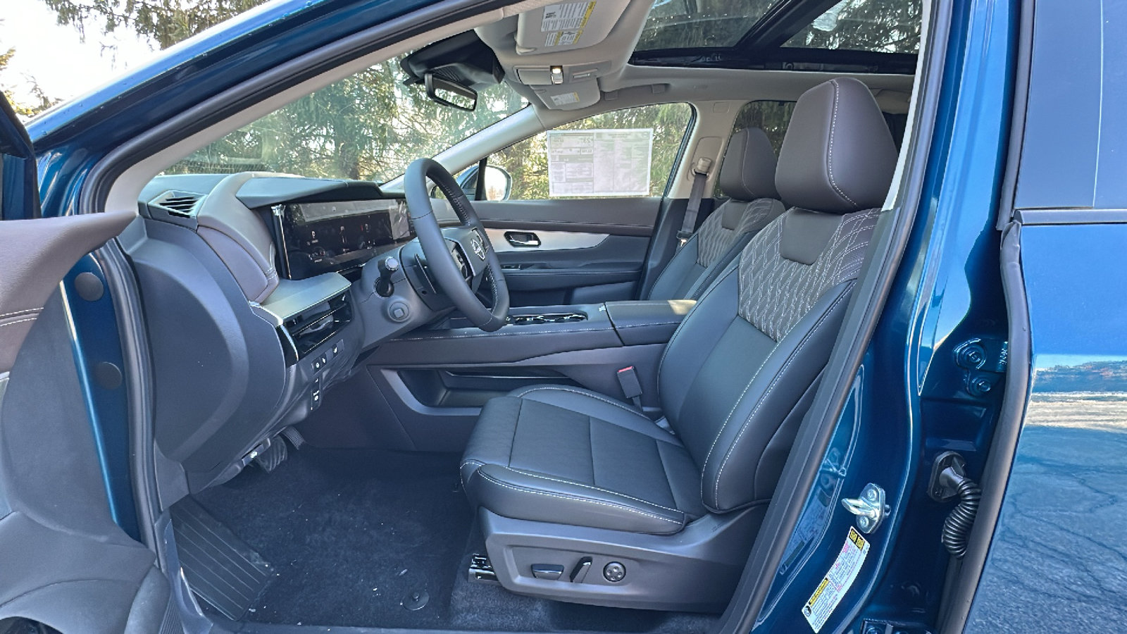 New 2026 Nissan Murano Platinum w/ Cargo Package AWD/4WD image 7