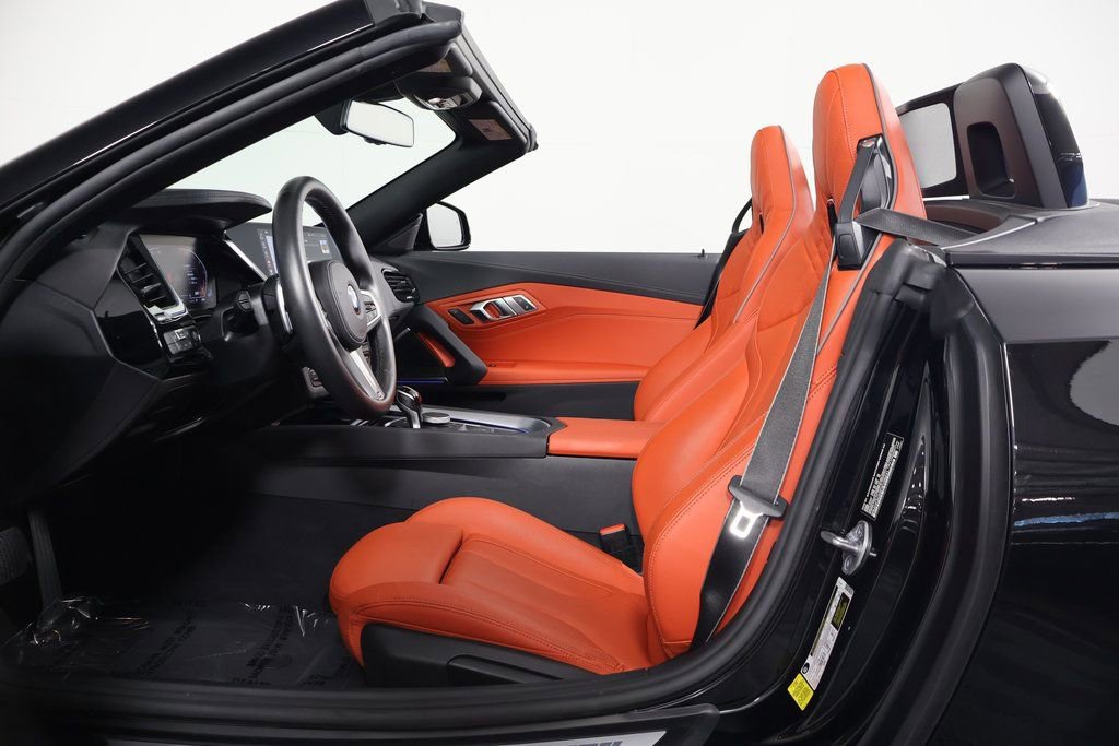 Certified 2023 BMW Z4 sDrive30i w/ Shadowloine Package RWD image 11