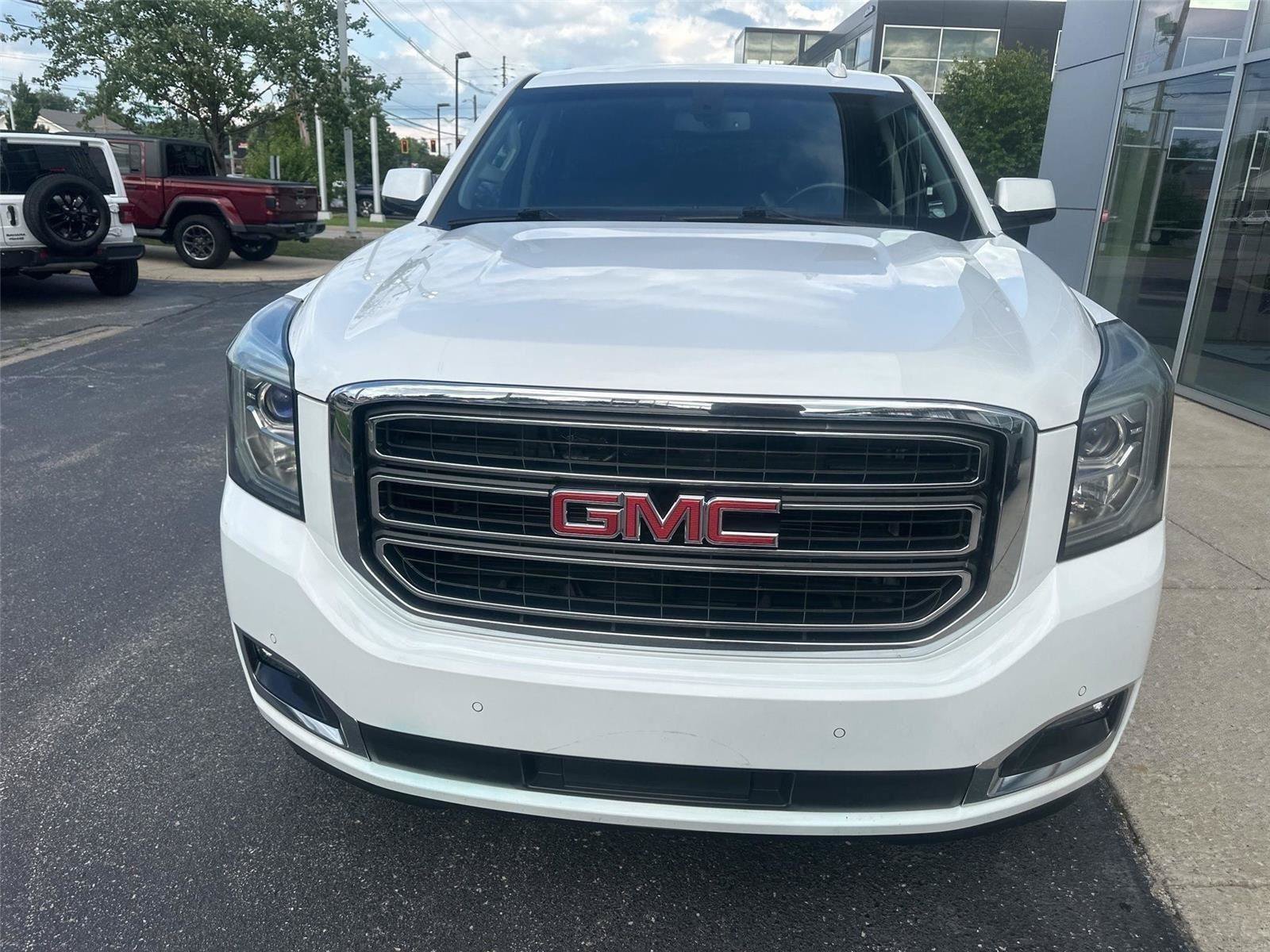 Used 2017 GMC Yukon SLE w/ SLE Value Package AWD/4WD image 7