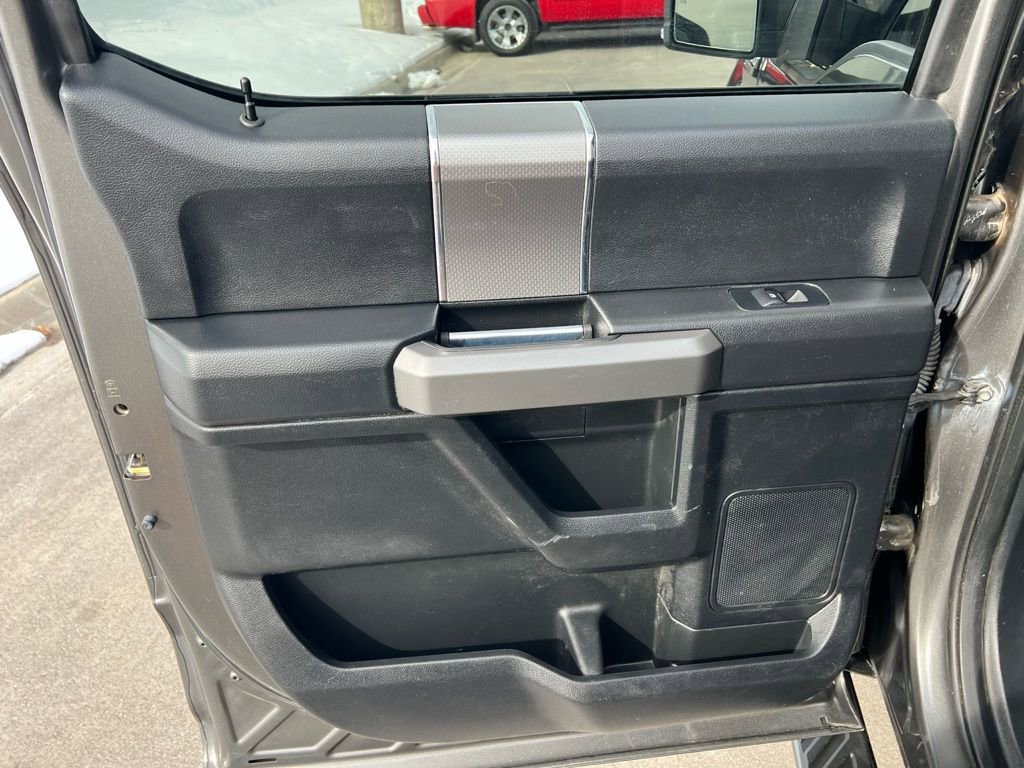 Used 2016 Ford F150 XLT w/ Equipment Group 302A Luxury image 20