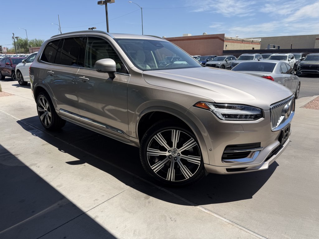 Used 2023 Volvo XC90 T8 Plus w/ Protection Package Premier AWD/4WD image 6