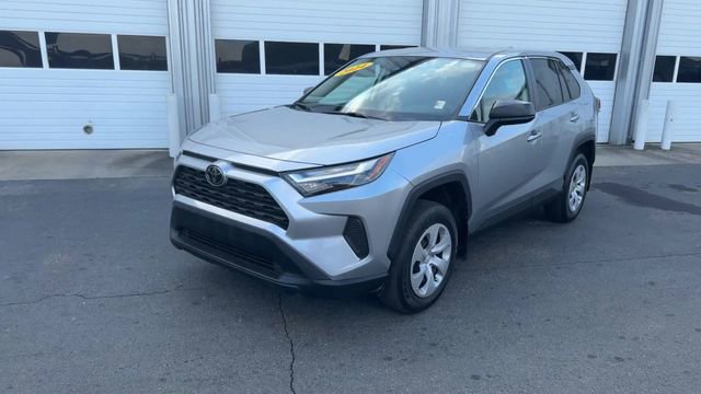 Used 2024 Toyota RAV4 LE FWD image 6