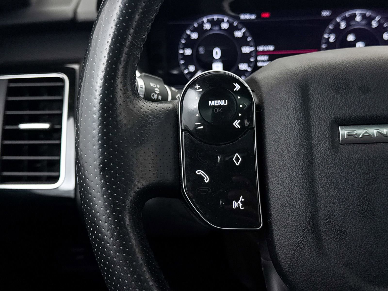 Used 2019 Land Rover Range Rover Sport HSE image 37