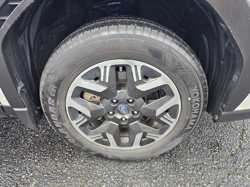 Certified 2025 Subaru Forester Premium image 9