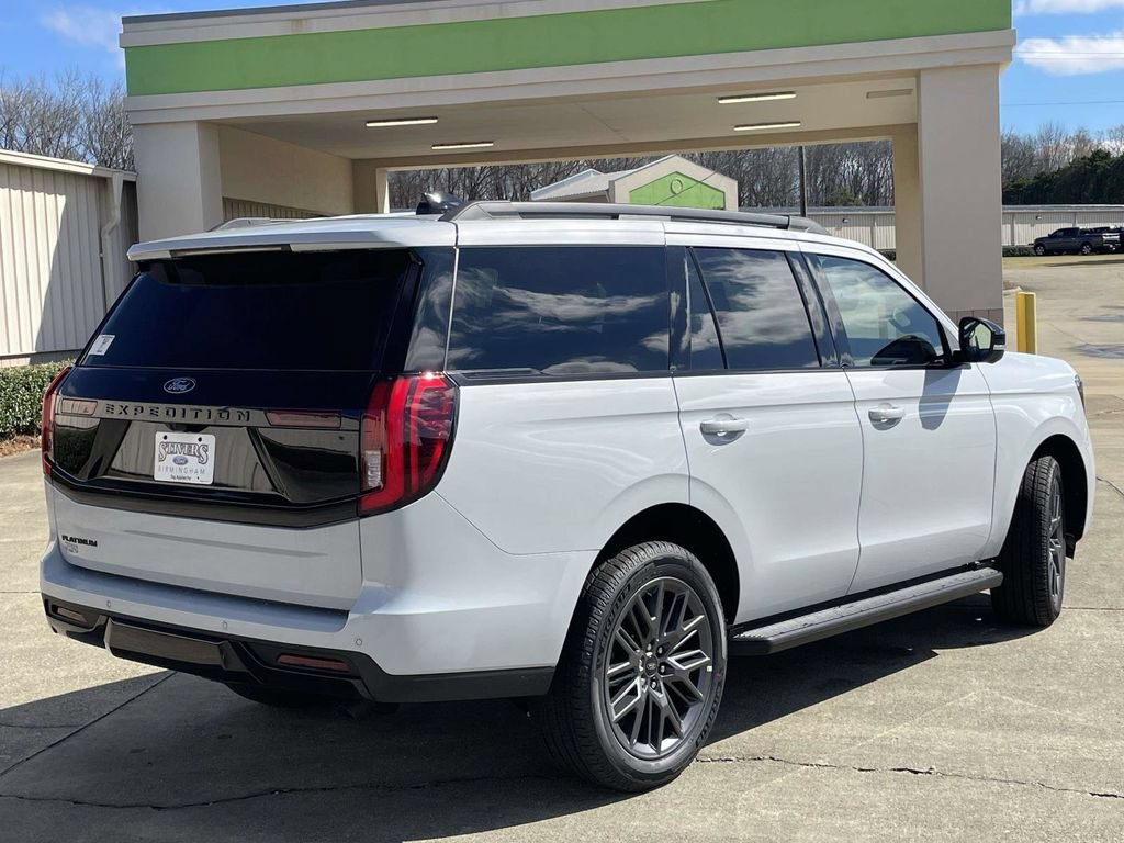 New 2026 Ford Expedition Platinum w/ Stealth Appearance Package AWD/4WD image 3