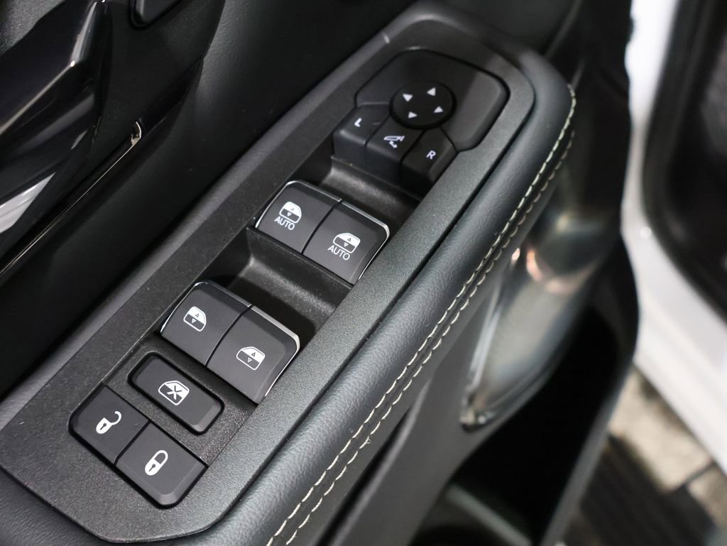 Used 2025 RAM 1500 Limited image 14