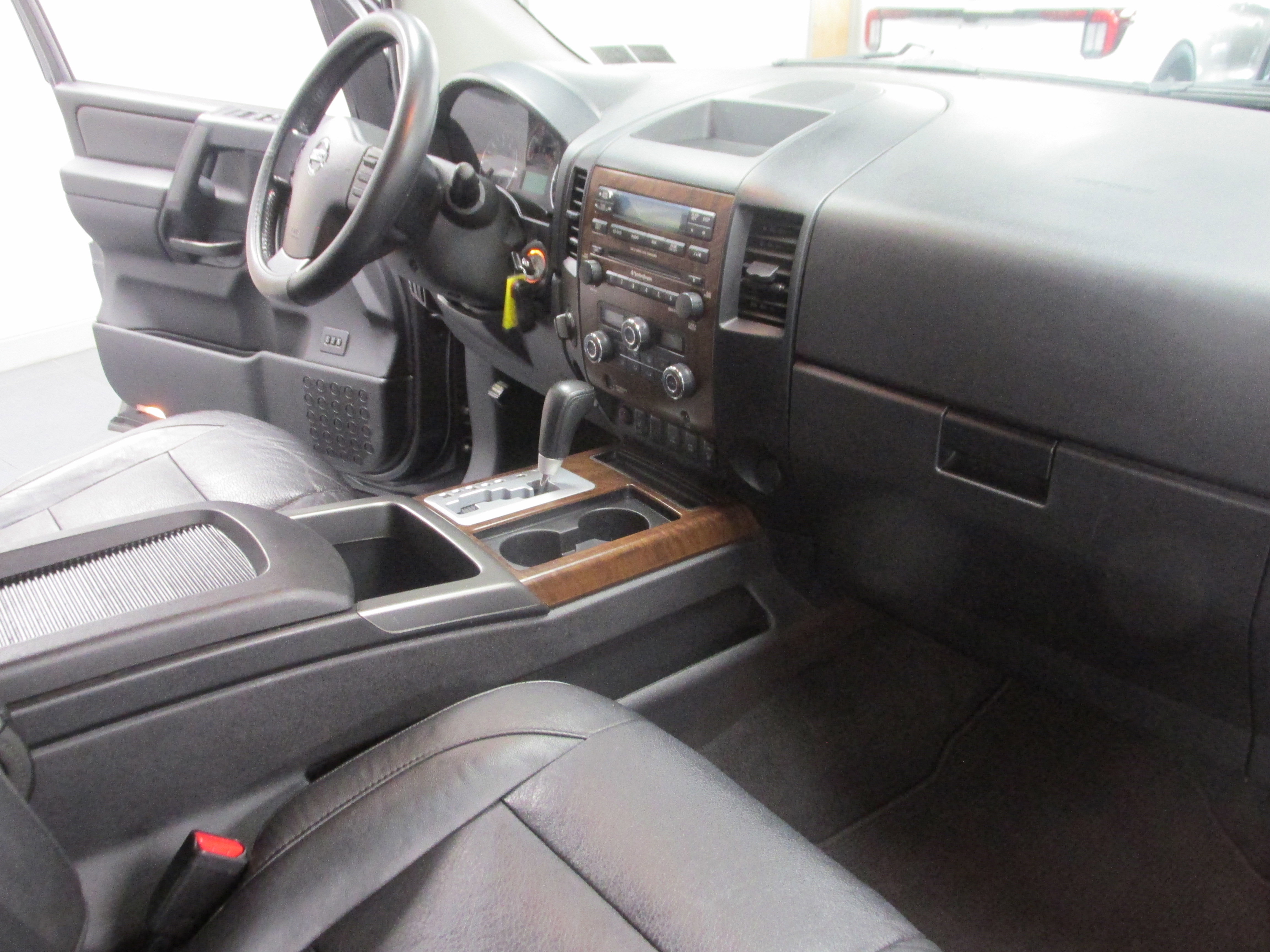 Used 2011 Nissan Titan SL w/ Heavy Metal Edition Pkg AWD/4WD image 23