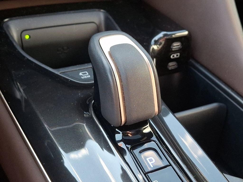 Used 2024 Toyota Crown w/ Advanced Technology Package AWD/4WD image 15