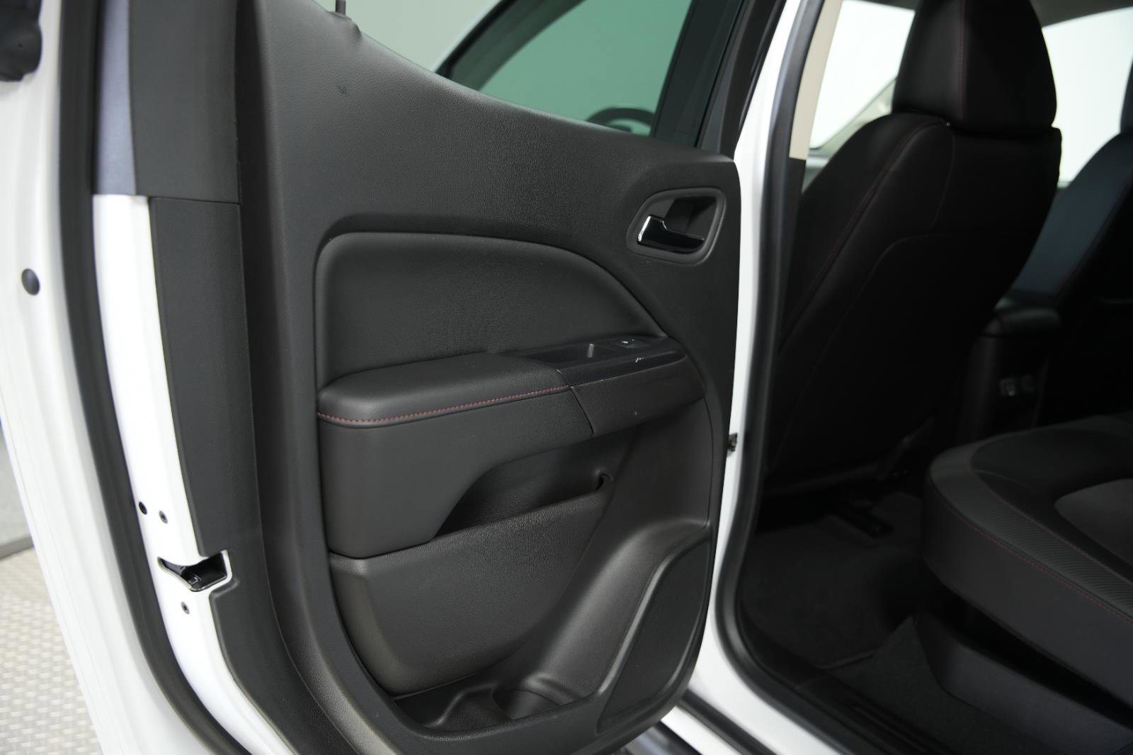 Used 2019 GMC Canyon All Terrain w/ Trailering Package AWD/4WD image 21