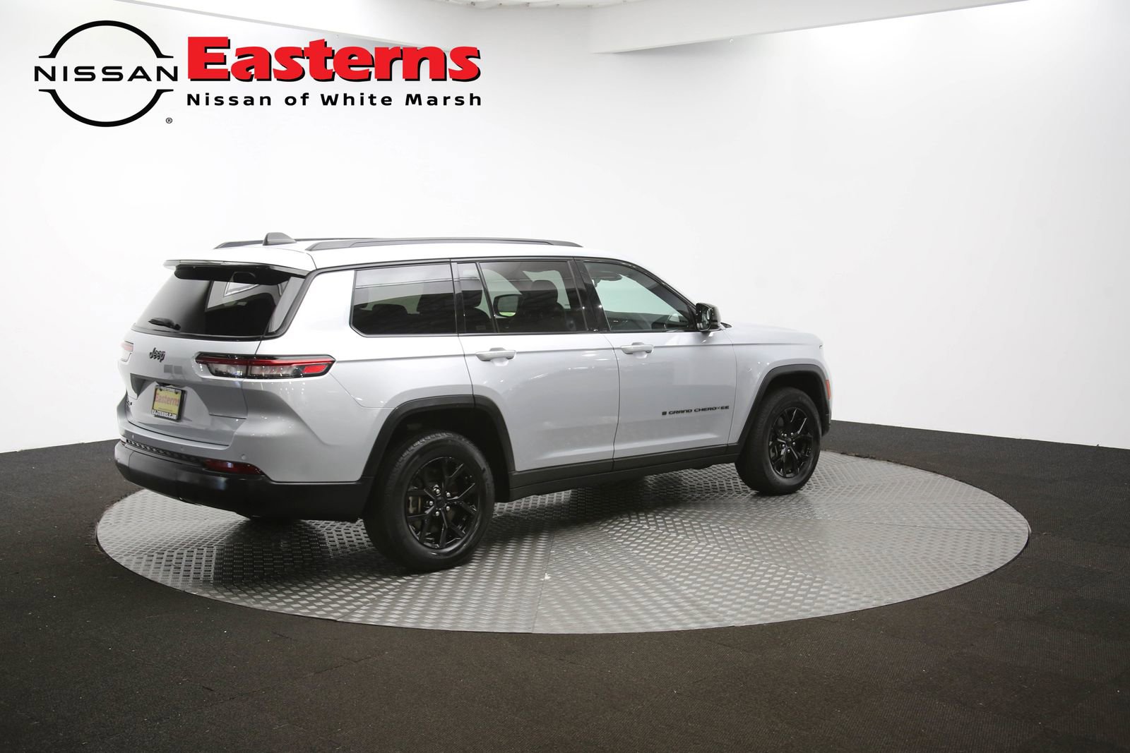 Used 2024 Jeep Grand Cherokee L Laredo image 51