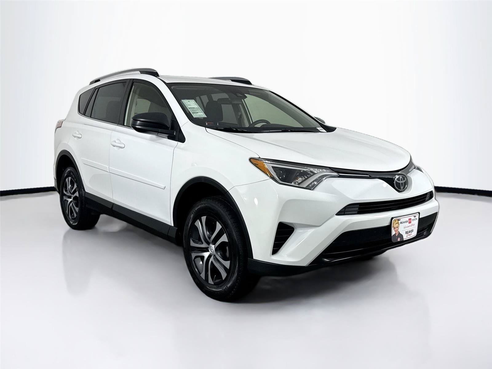 Used 2018 Toyota RAV4 LE w/ All Weather Liner Package AWD/4WD image 8