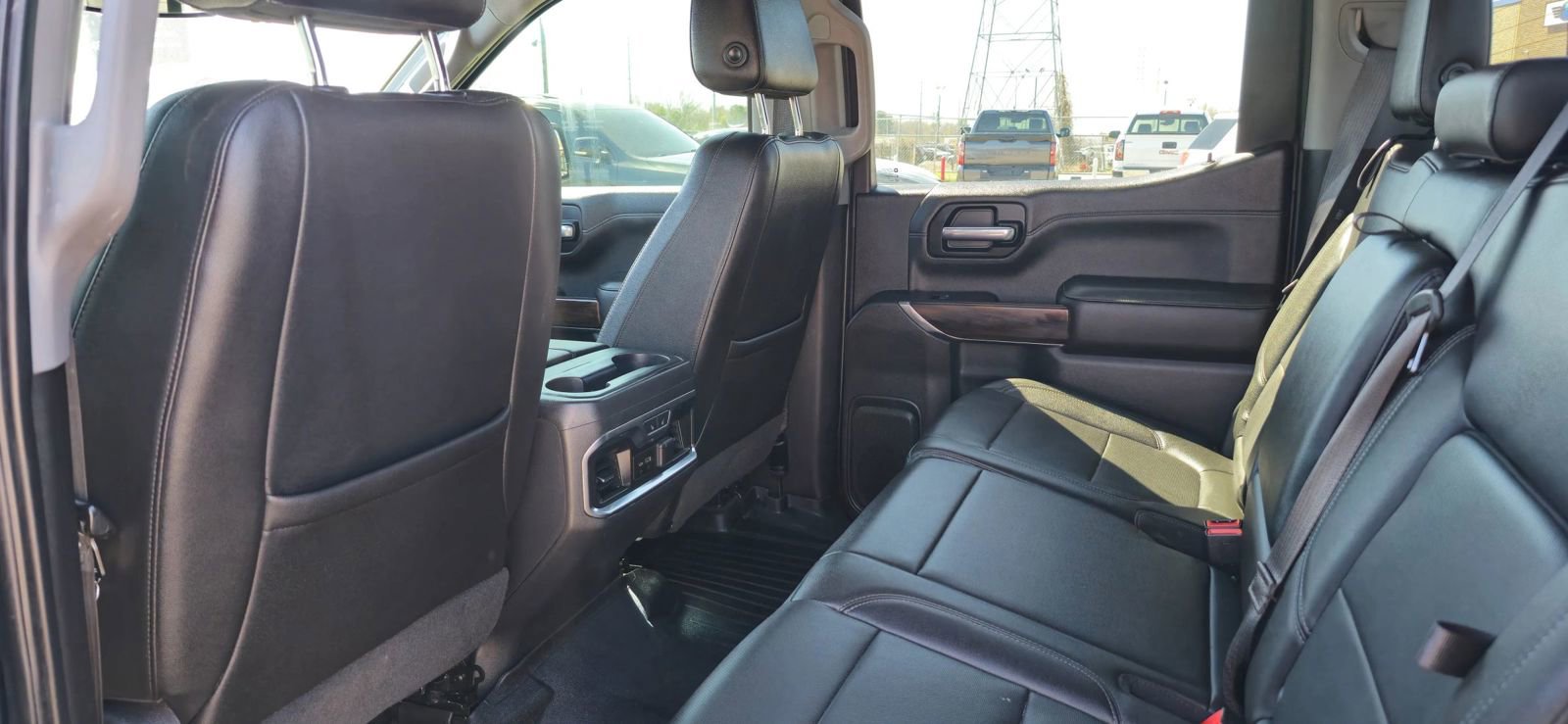 Used 2019 GMC Sierra 1500 SLT w/ SLT Premium Plus Package AWD/4WD image 18