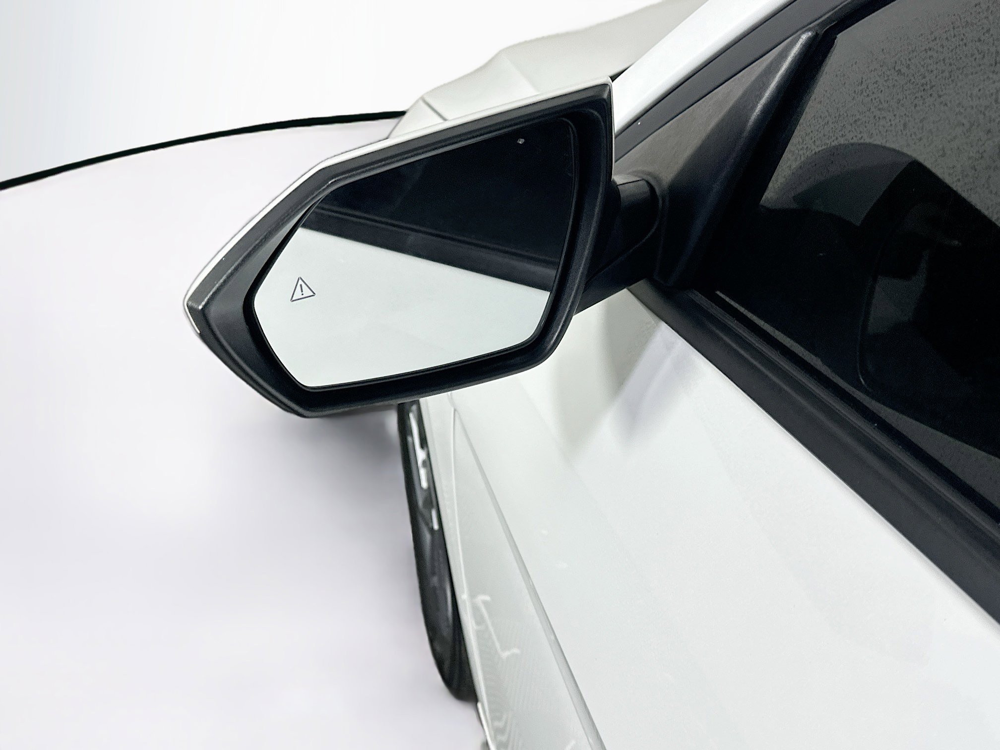 Used 2025 Hyundai Elantra Blue image 16