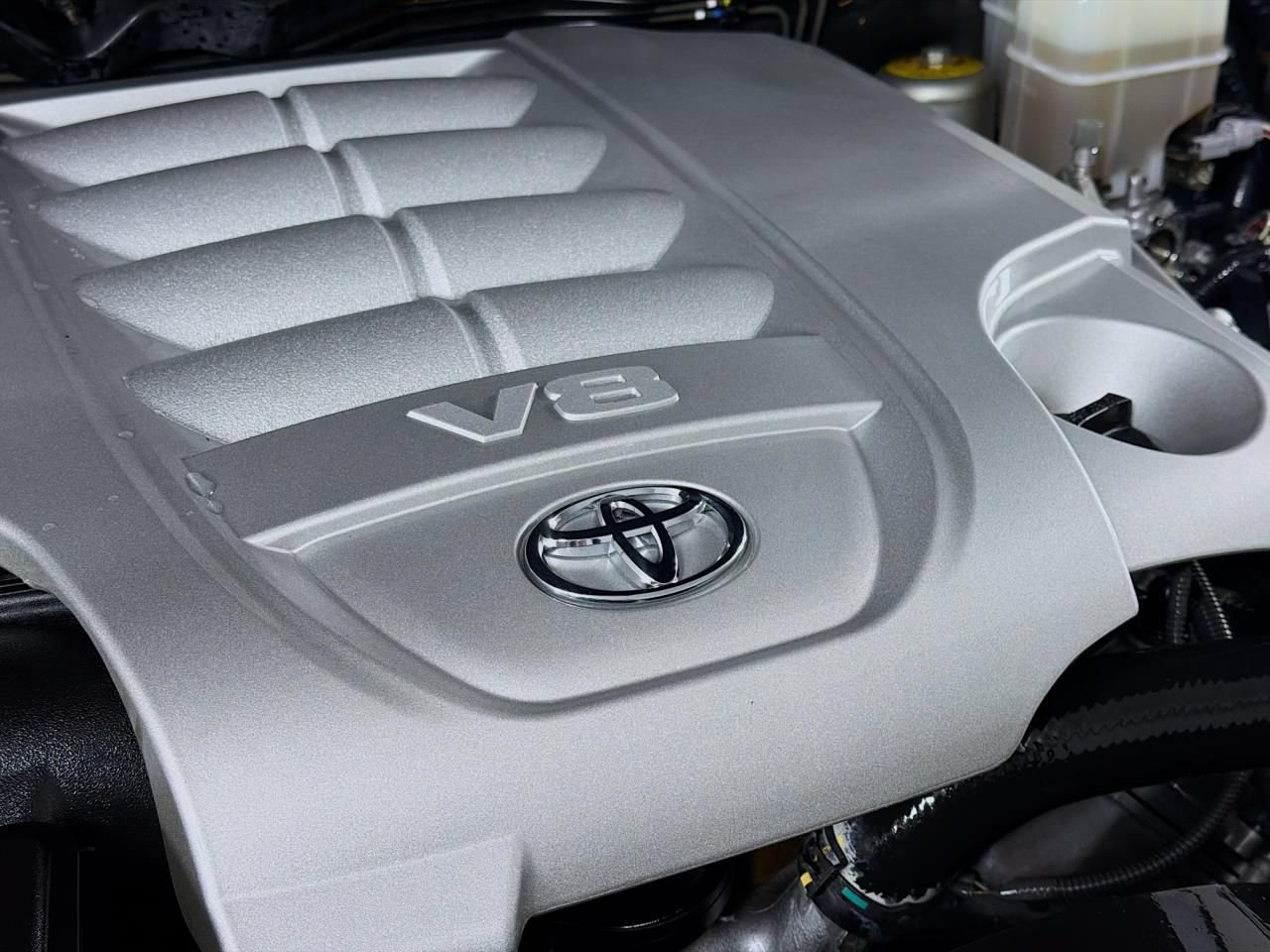 Used 2016 Toyota Land Cruiser AWD/4WD image 43