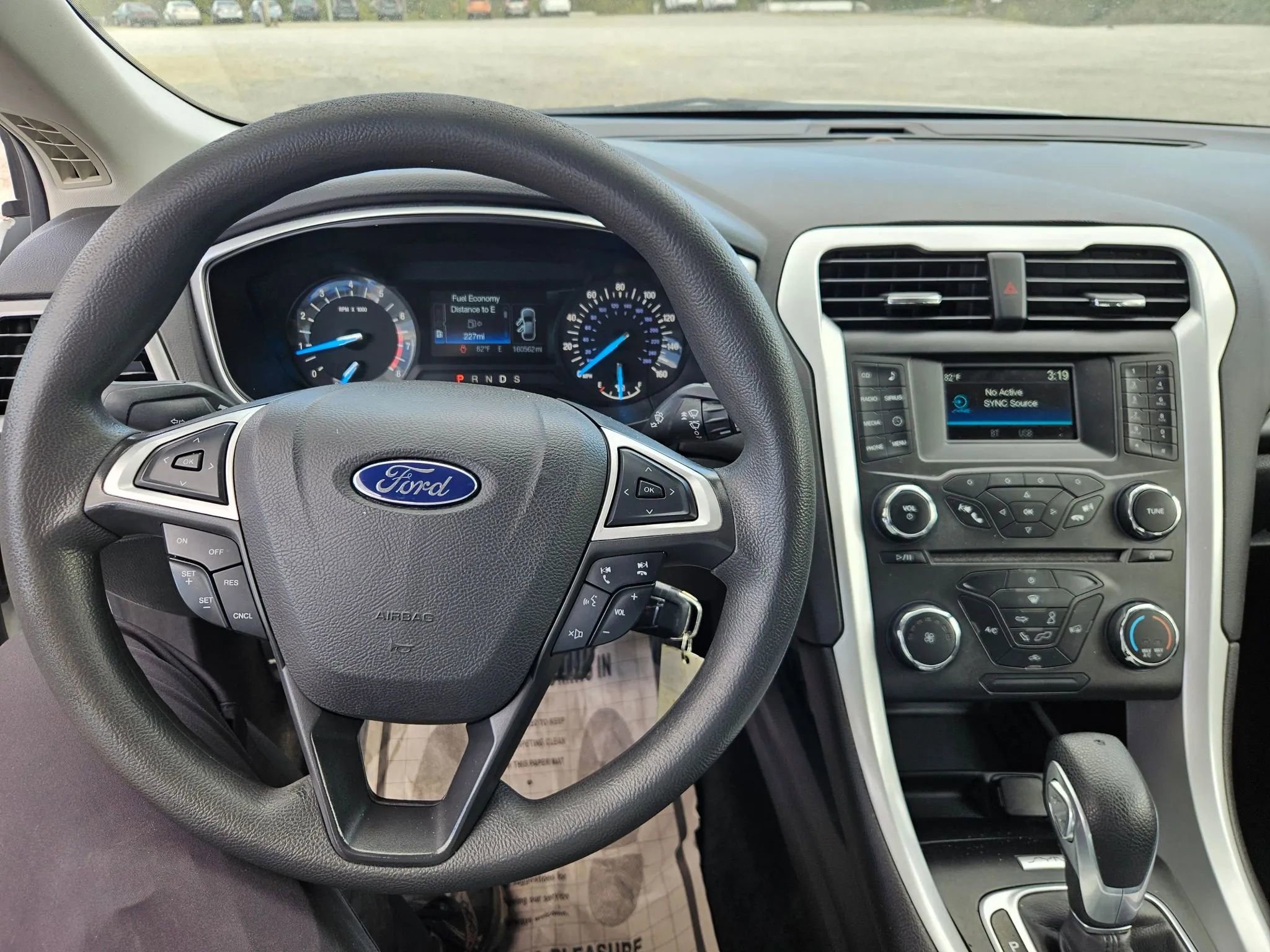 Used 2016 Ford Fusion SE image 14