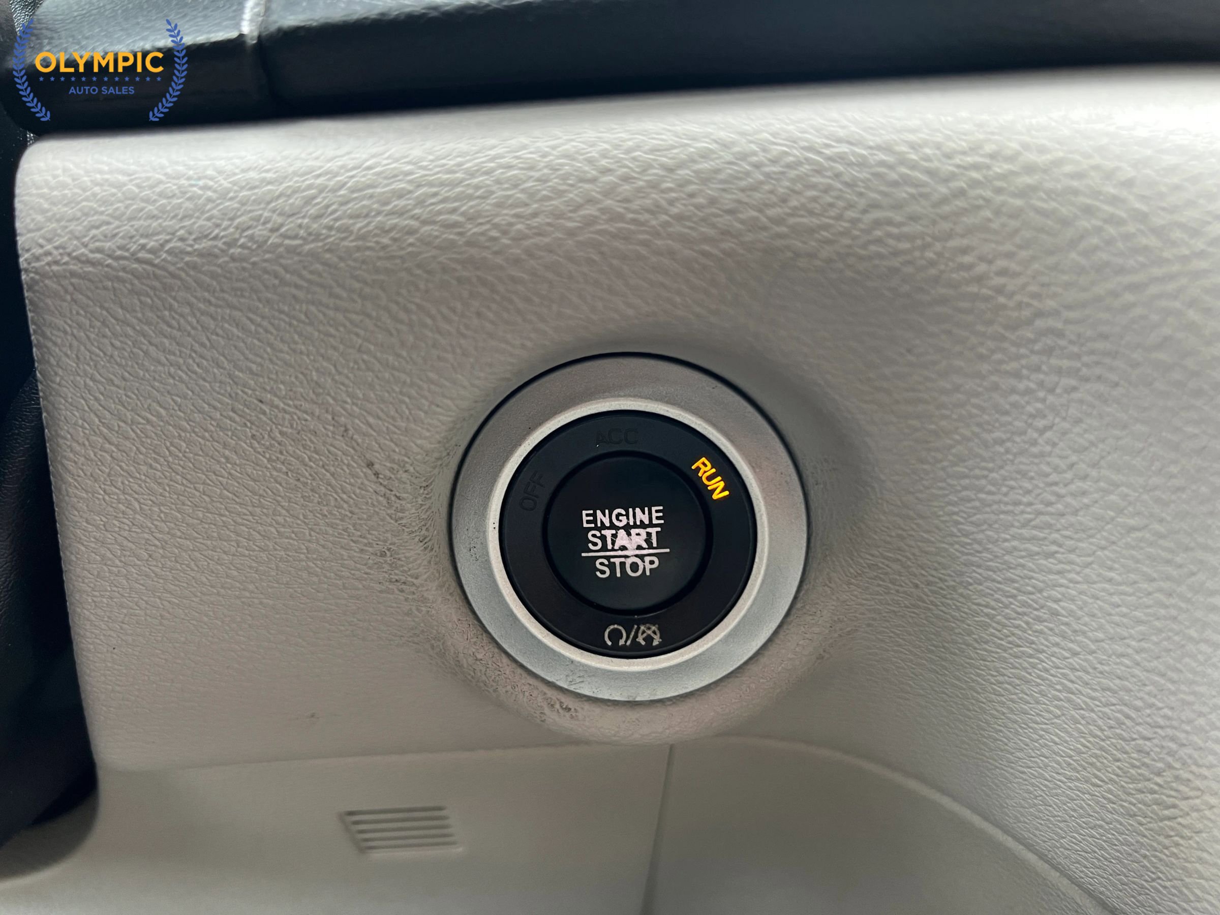 Used 2017 Chrysler Pacifica Touring-L image 28