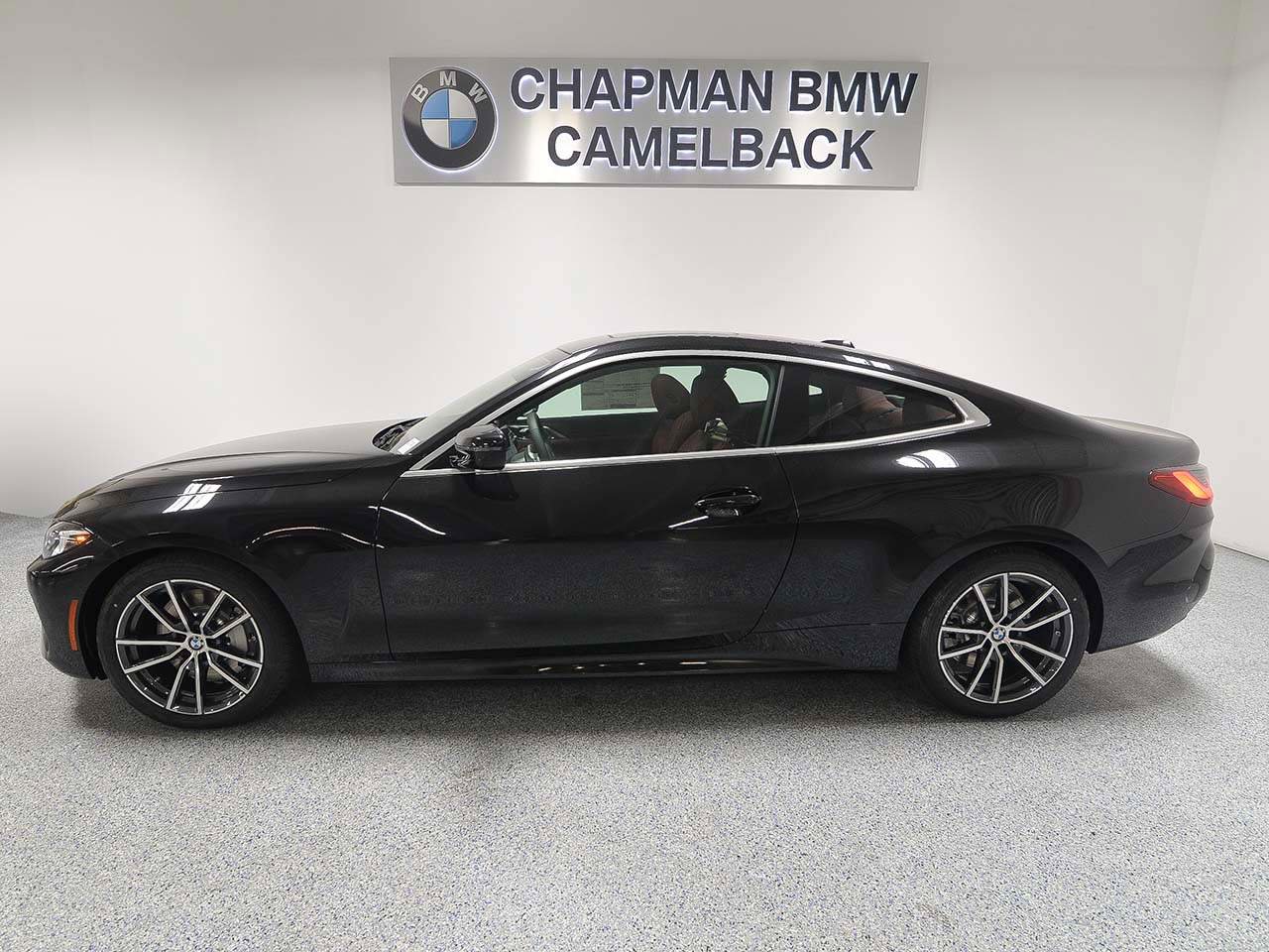 Used 2025 BMW 430i Coupe w/ Convenience Package image 3