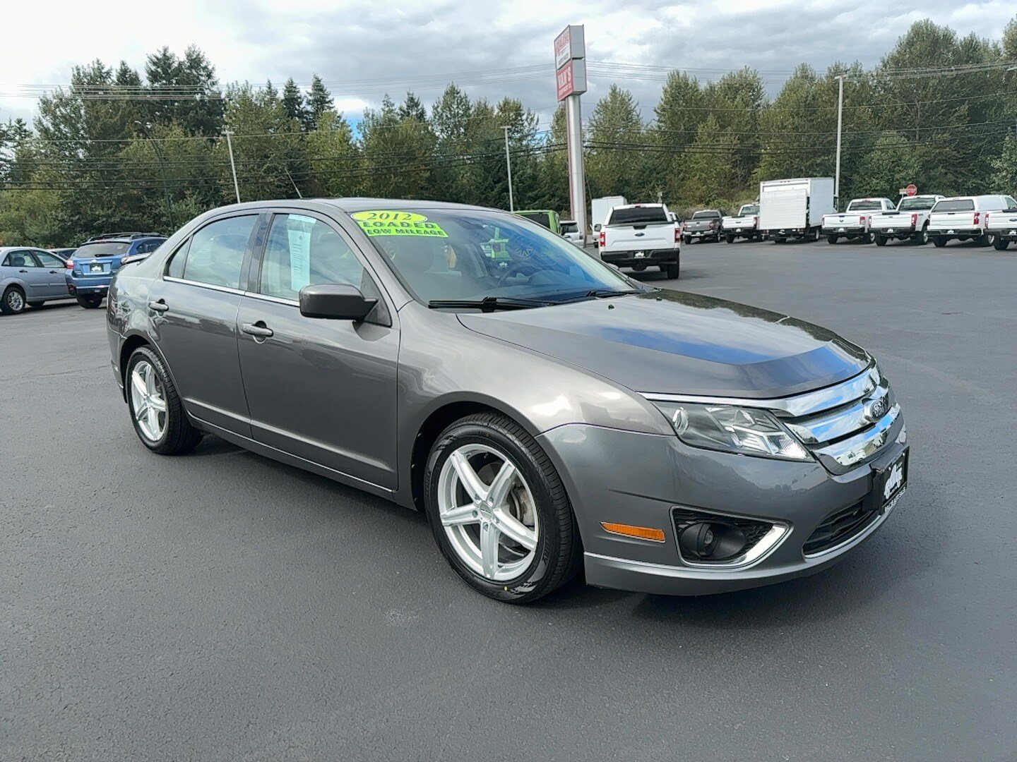 Used 2012 Ford Fusion SEL FWD image 3