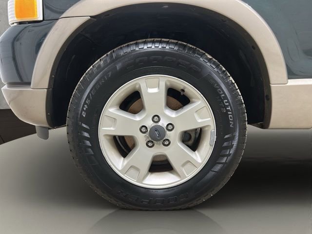 Used 2003 Ford Explorer Eddie Bauer image 25