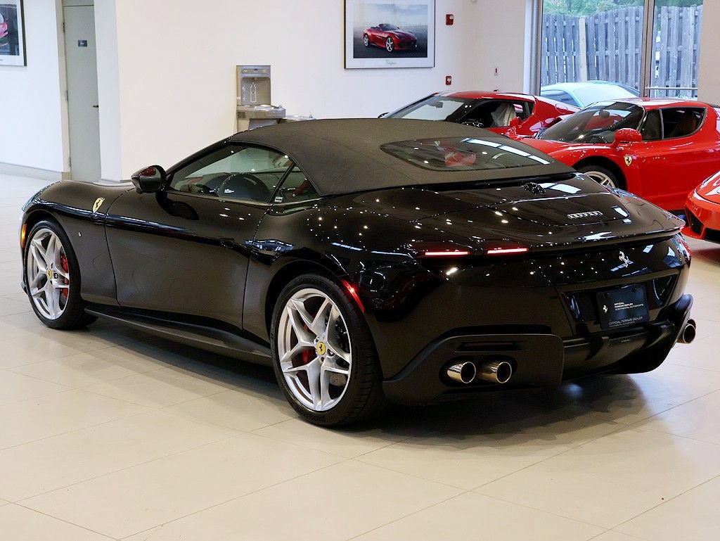 Certified 2025 Ferrari Roma Spider RWD image 2