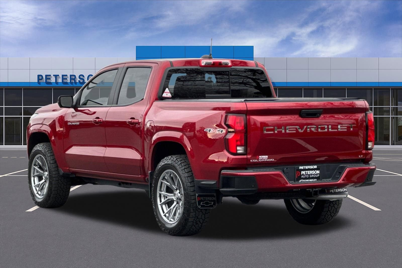 Used 2024 Chevrolet Colorado LT w/ LT Convenience Package III image 6